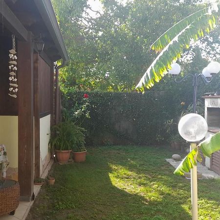 Brezza Di Mare Appartamento In Villa Con Giardino E Spiaggia ,Casa Vacanze Al Mare Quartu SantʼElena Exterior foto