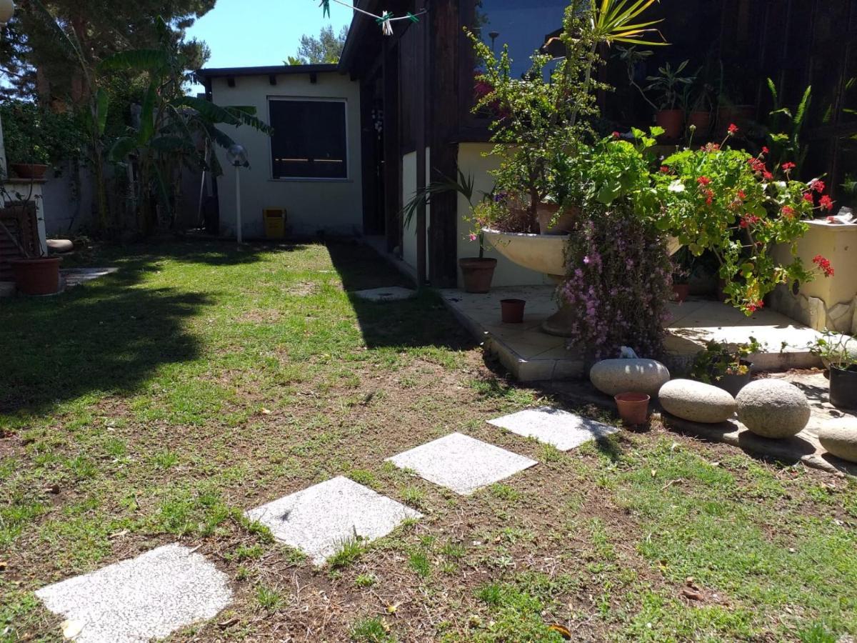 Brezza Di Mare Appartamento In Villa Con Giardino E Spiaggia ,Casa Vacanze Al Mare Quartu SantʼElena Exterior foto