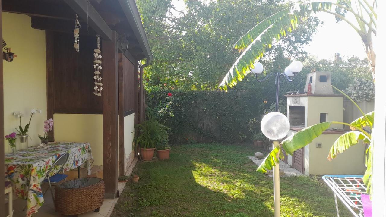 Brezza Di Mare Appartamento In Villa Con Giardino E Spiaggia ,Casa Vacanze Al Mare Quartu SantʼElena Exterior foto